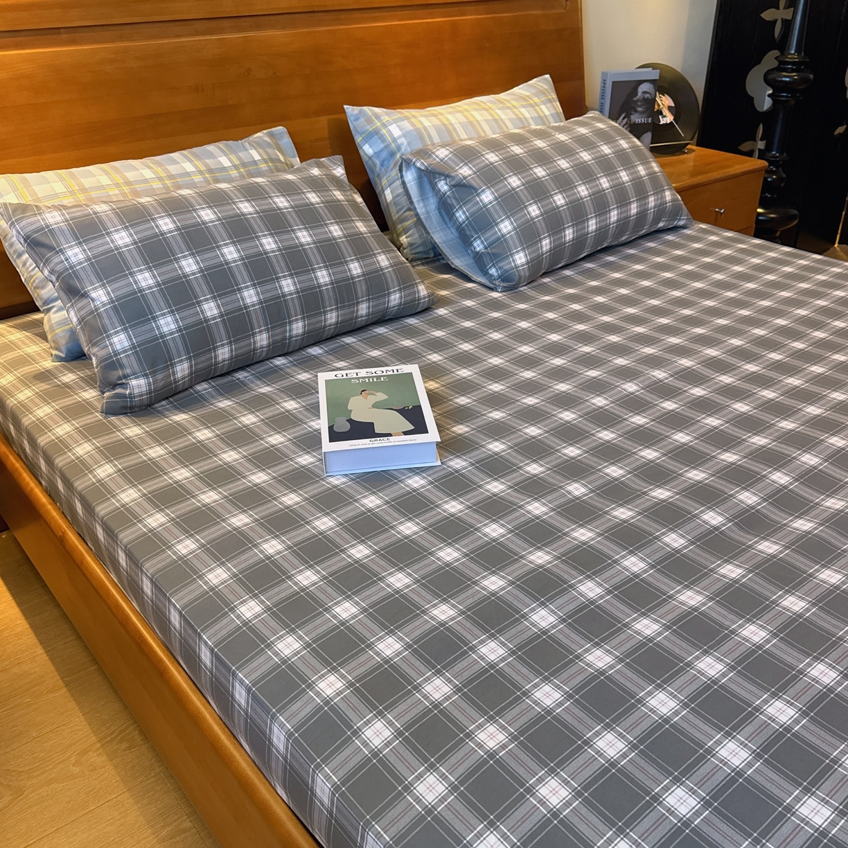 91家纺网 家纺一手货源 找家纺 兜米家居 2025新款简约轻氧水洗色织棉床笠 中格灰