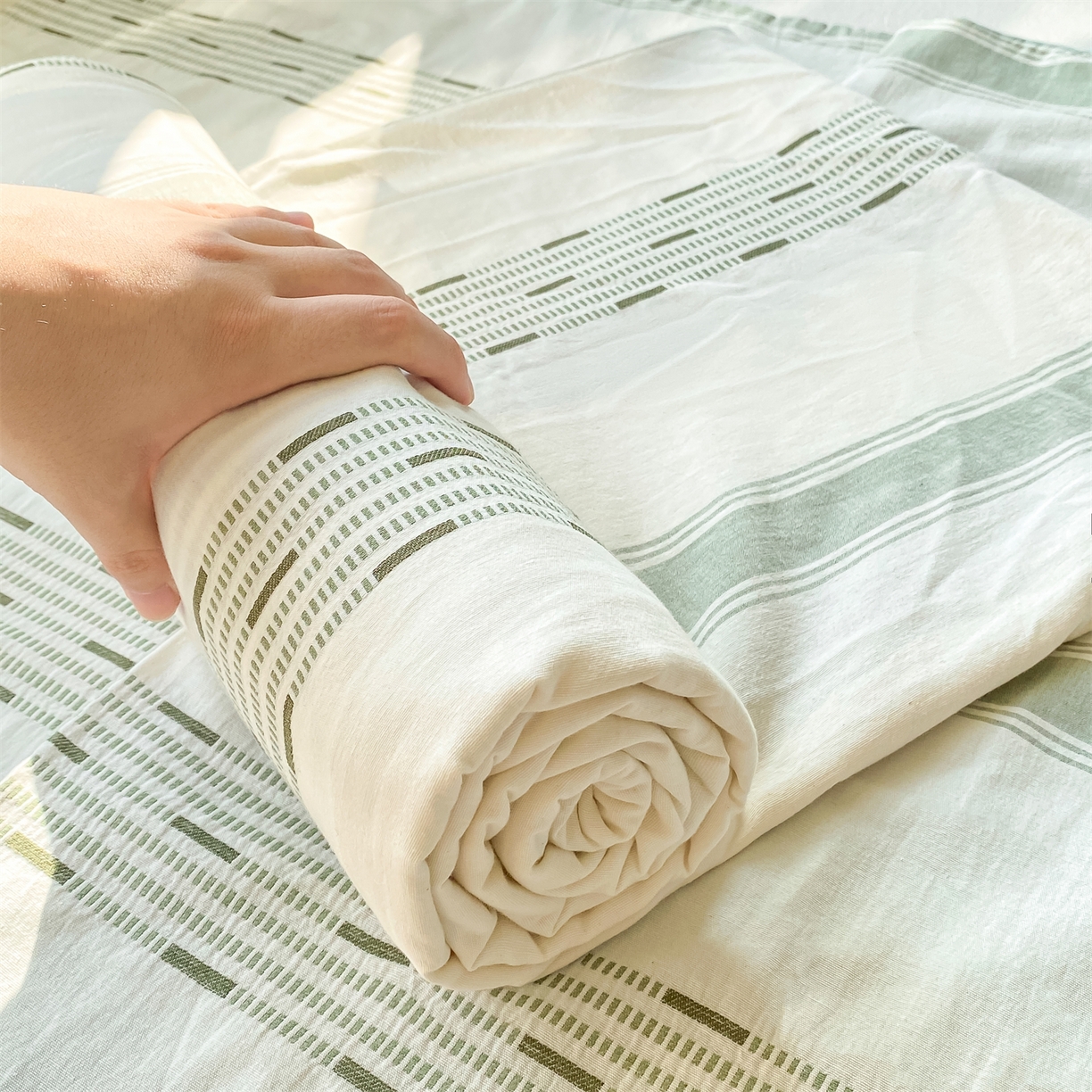 91家纺网 家纺一手货源 找家纺 灰鲸 2025新款全棉色织提花单品床单 素瑾-绿