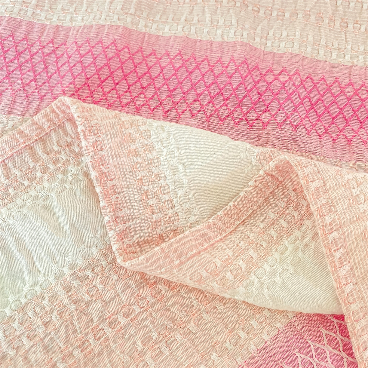 91家纺网 家纺一手货源 找家纺 灰鲸 2025新款全棉色织提花单品床单 泛歌-粉