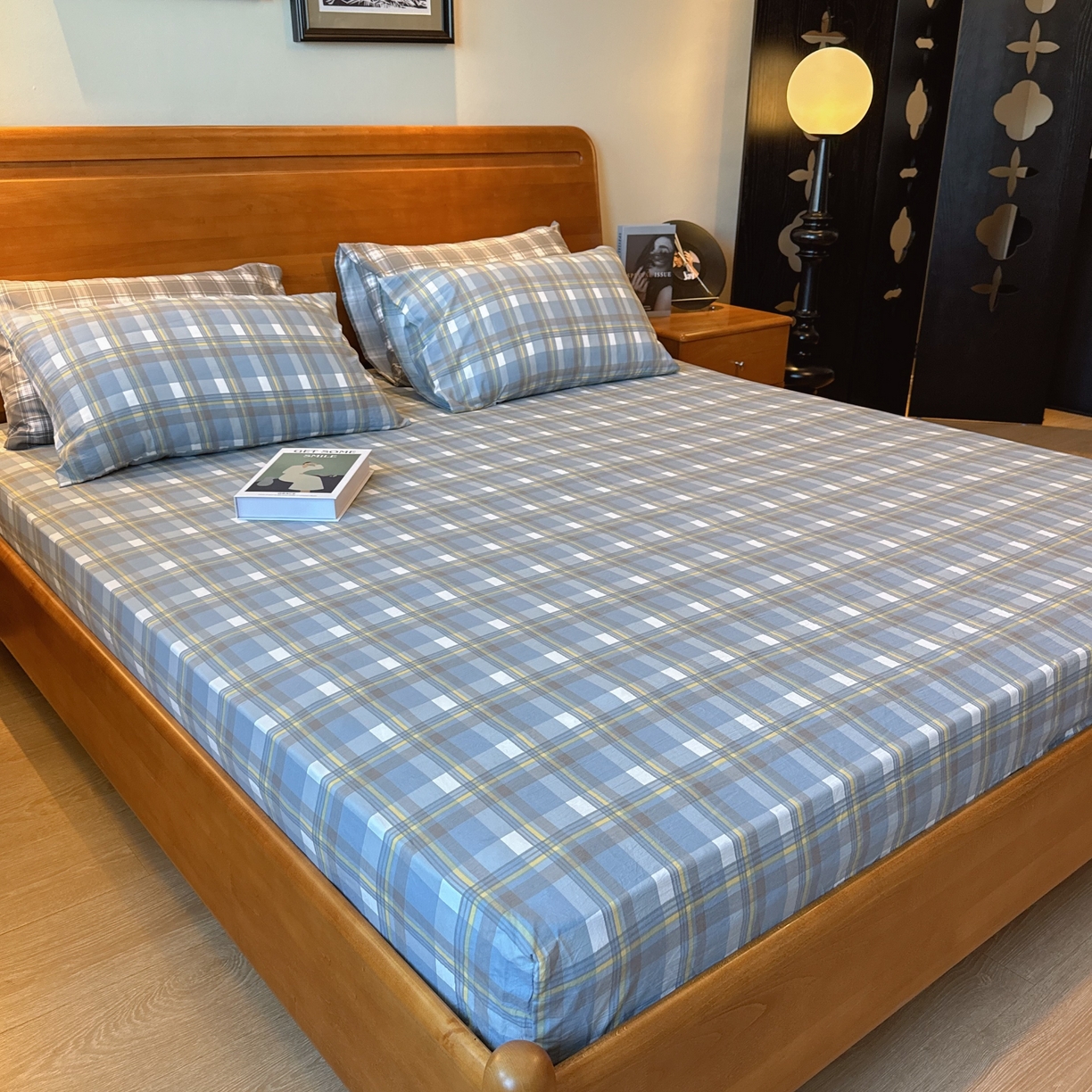 91家纺网 家纺一手货源 找家纺 兜米家居 2025新款简约轻氧水洗色织棉床笠 中格蓝