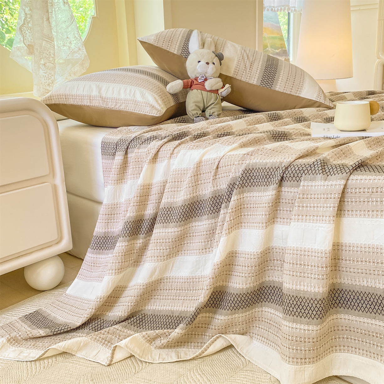 91家纺网 家纺一手货源 找家纺 灰鲸 2025新款全棉色织提花单品床单 泛歌-咖