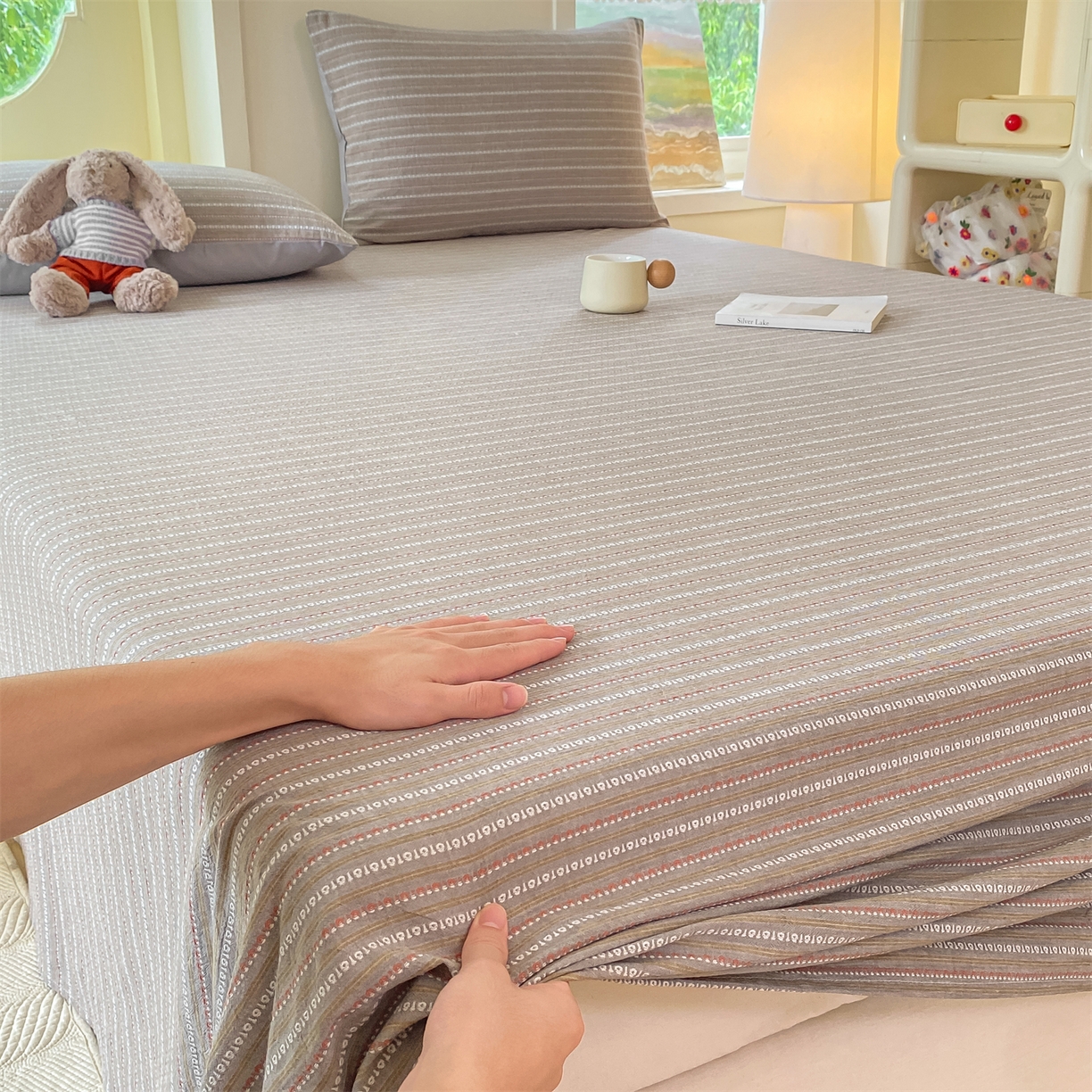 91家纺网 家纺一手货源 找家纺 灰鲸 2025新款全棉色织提花单品床单 美拉-灰