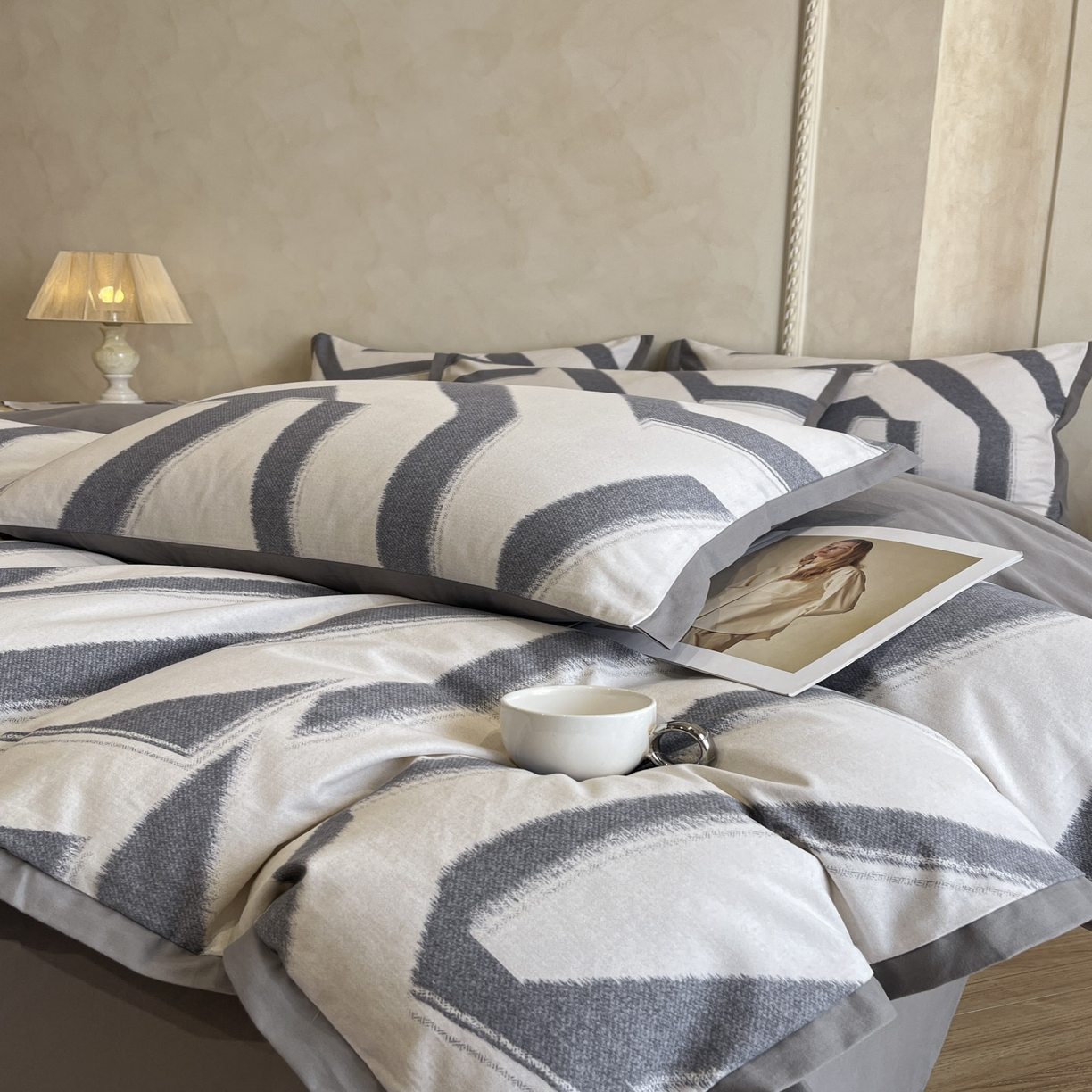 91家纺网 家纺一手货源 找家纺 柠馨2025全棉磨毛印花四件套精致小边款 塞纳新