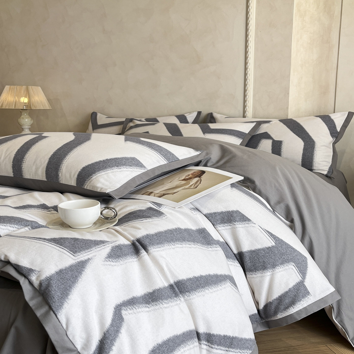 91家纺网 家纺一手货源 找家纺 柠馨2025全棉磨毛印花四件套精致小边款 塞纳新