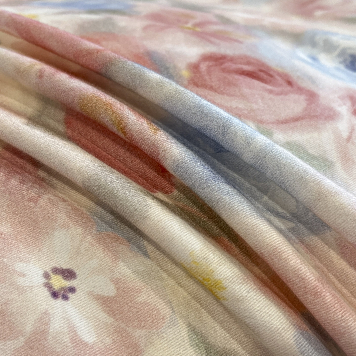 91家纺网 家纺一手货源 找家纺 柠馨2025全棉磨毛印花四件套精致小边款 索林娜