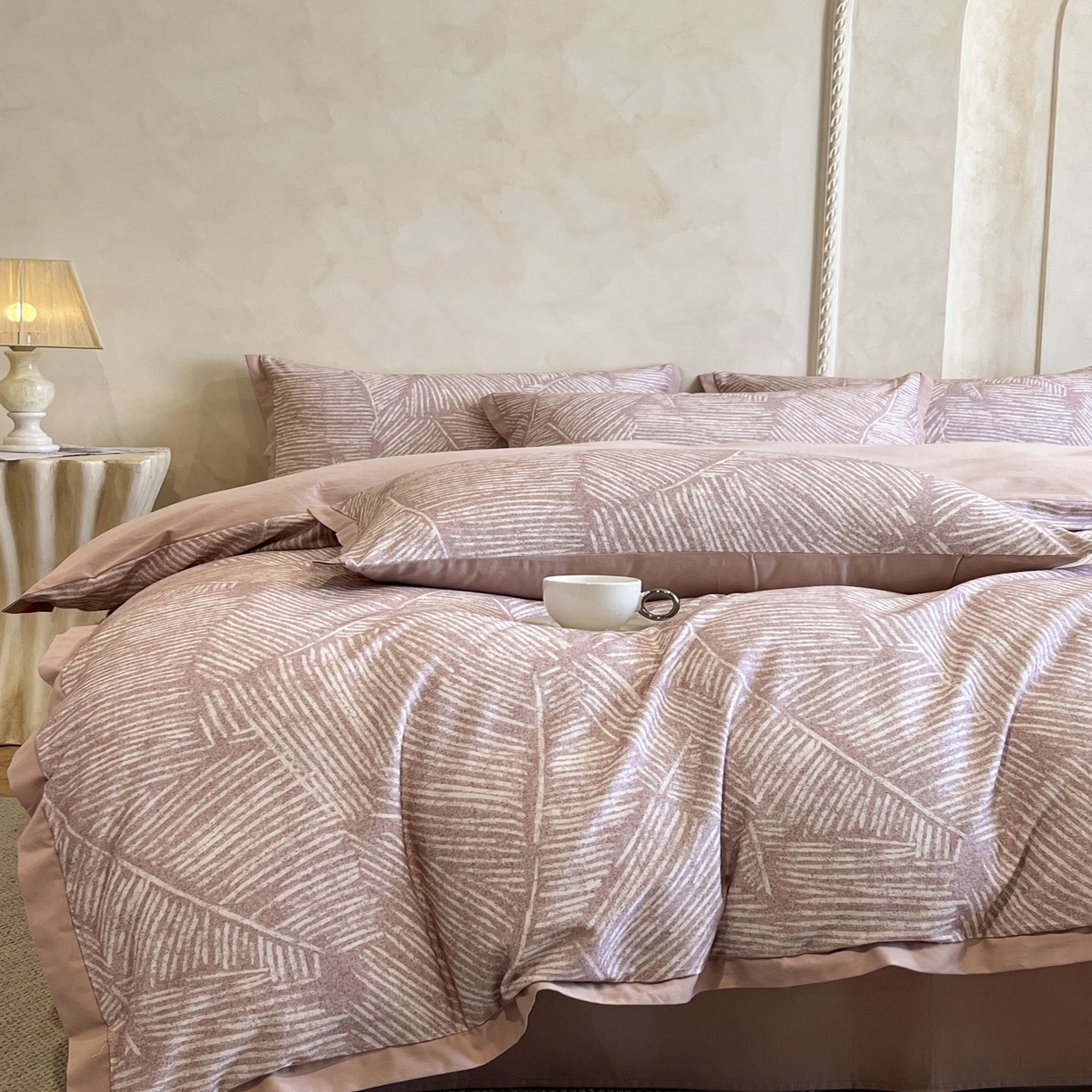 91家纺网 家纺一手货源 找家纺 柠馨2025全棉磨毛印花四件套精致小边款 睕晚