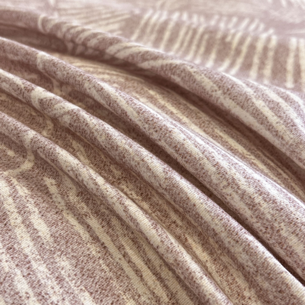 91家纺网 家纺一手货源 找家纺 柠馨2025全棉磨毛印花四件套精致小边款 睕晚