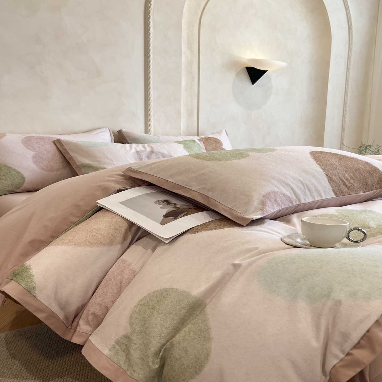 91家纺网 家纺一手货源 找家纺 柠馨2025全棉磨毛印花四件套精致小边款 心心恋