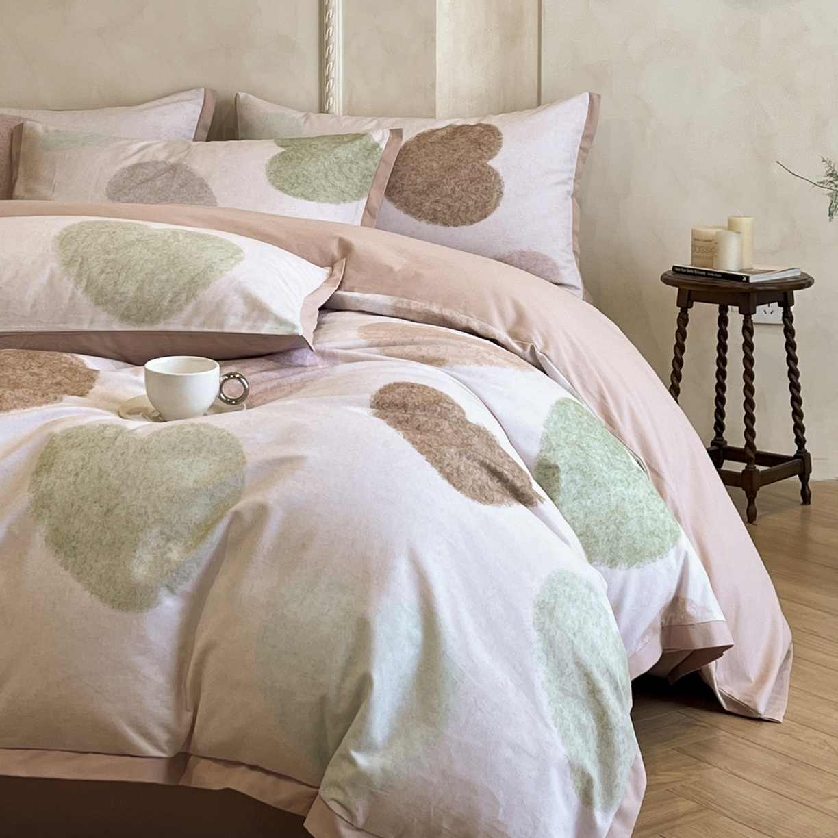 91家纺网 家纺一手货源 找家纺 柠馨2025全棉磨毛印花四件套精致小边款 心心恋