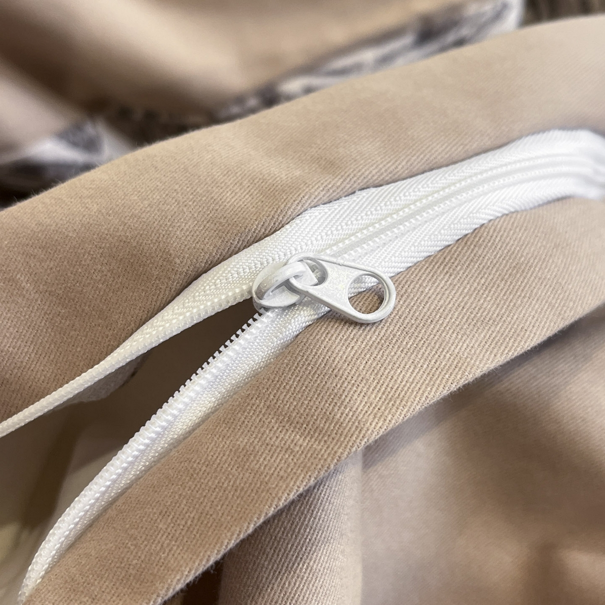 91家纺网 家纺一手货源 找家纺 柠馨2025全棉磨毛印花四件套精致小边款 渊默