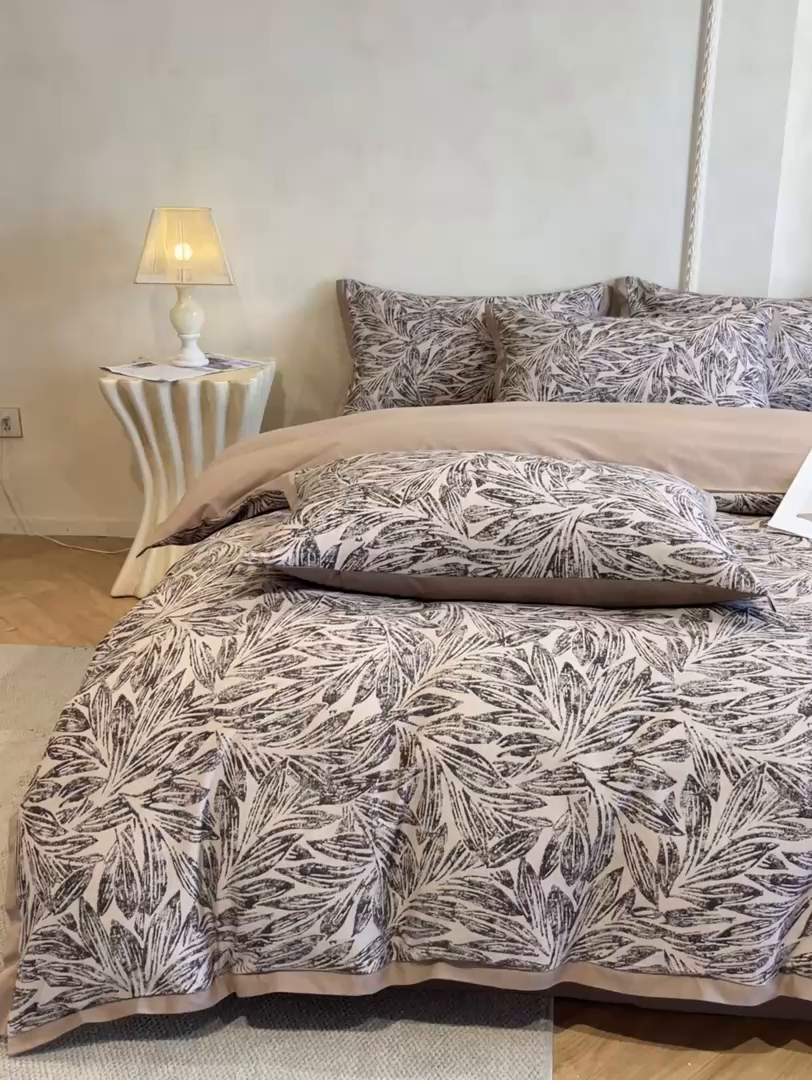 91家纺网 家纺一手货源 找家纺 柠馨2025全棉磨毛印花四件套精致小边款 渊默