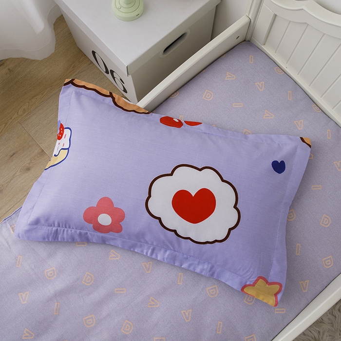 91家纺网 家纺一手货源 找家纺 八零年代 2025新款学生季特惠 全棉幼儿园三件套13372纯棉卡通三件套被套 彩虹熊