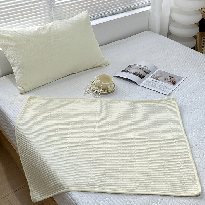 91家纺网 家纺一手货源 找家纺 （总）拾小柒 2025新款全棉色织水洗棉隔脏姨妈垫护理垫床盖