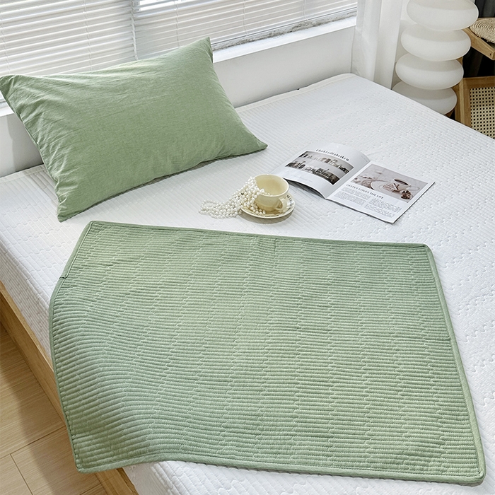 拾小柒 2025新款全棉色织水洗棉隔脏姨妈垫护理垫床盖 浅绿色 不防水