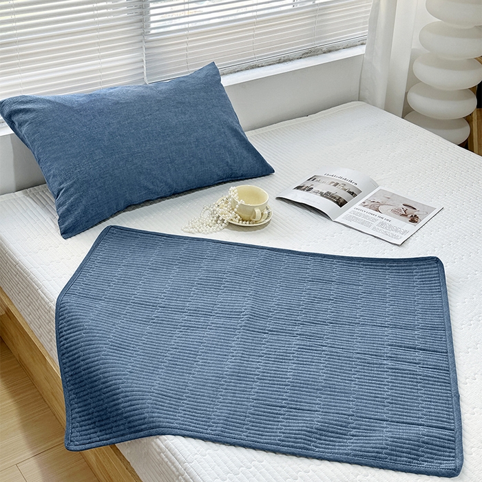 拾小柒 2025新款全棉色织水洗棉隔脏姨妈垫护理垫床盖 牛仔蓝 不防水