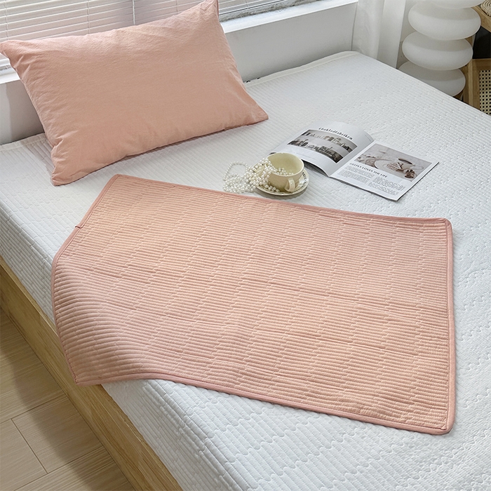 91家纺网 家纺一手货源 找家纺 拾小柒 2025新款全棉色织水洗棉隔脏姨妈垫护理垫床盖 粉玉色 不防水