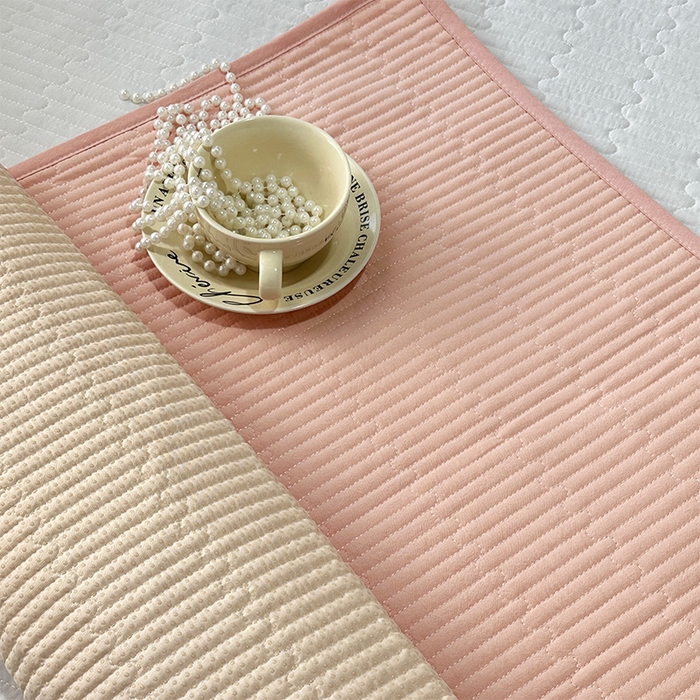 91家纺网 家纺一手货源 找家纺 拾小柒 2025新款全棉色织水洗棉隔脏姨妈垫护理垫床盖 粉玉色 不防水