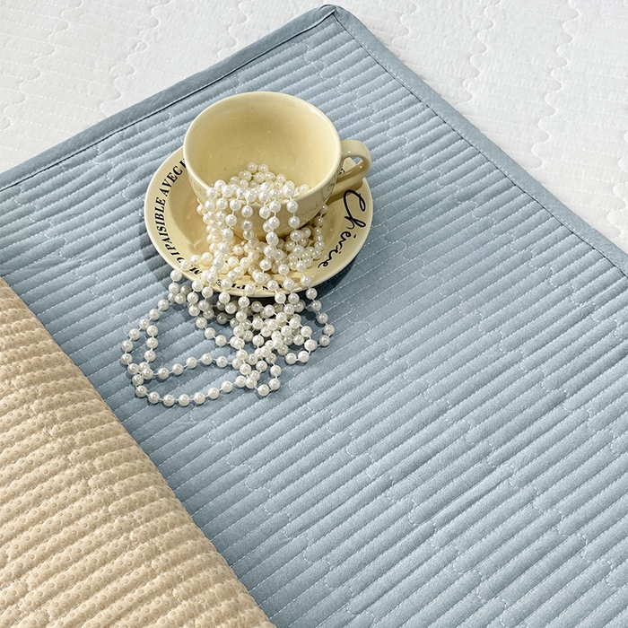 91家纺网 家纺一手货源 找家纺 拾小柒 2025新款全棉色织水洗棉隔脏姨妈垫护理垫床盖 浅蓝色 不防水