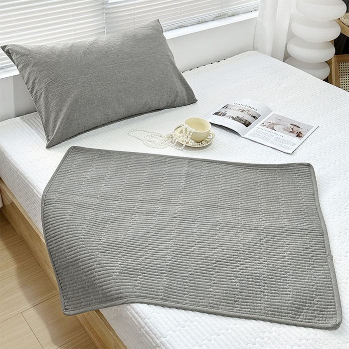 91家纺网 家纺一手货源 找家纺 拾小柒 2025新款全棉色织水洗棉隔脏姨妈垫护理垫床盖 青灰色 不防水