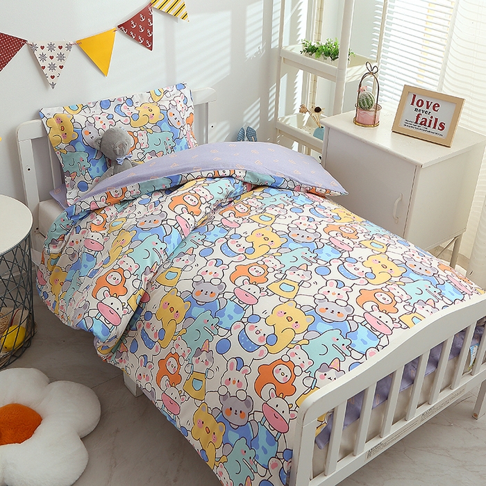 91家纺网 家纺一手货源 找家纺 八零年代 2025新款学生季特惠 全棉幼儿园三件套13372纯棉卡通三件套被套 萌宠乐园