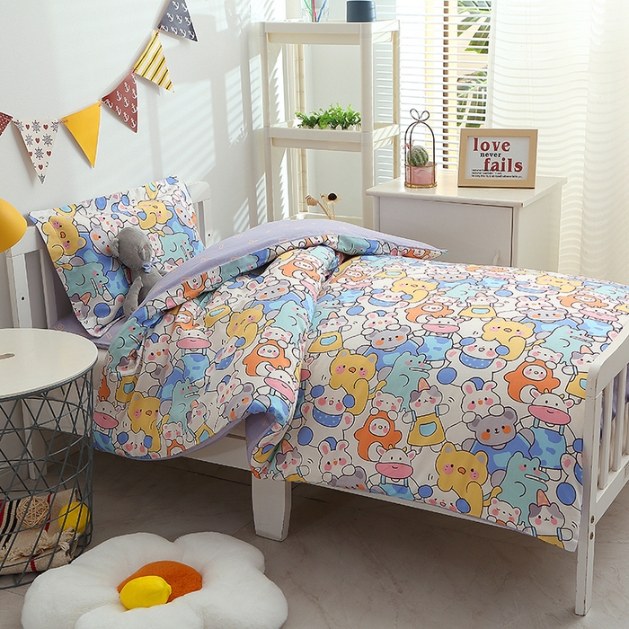 91家纺网 家纺一手货源 找家纺 八零年代 2025新款学生季特惠 全棉幼儿园三件套13372纯棉卡通三件套被套 萌宠乐园