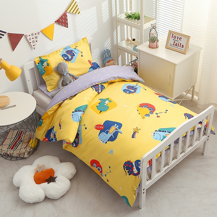 91家纺网 家纺一手货源 找家纺 八零年代 2025新款学生季特惠 全棉幼儿园三件套13372纯棉卡通三件套被套 恐龙乐园-黄