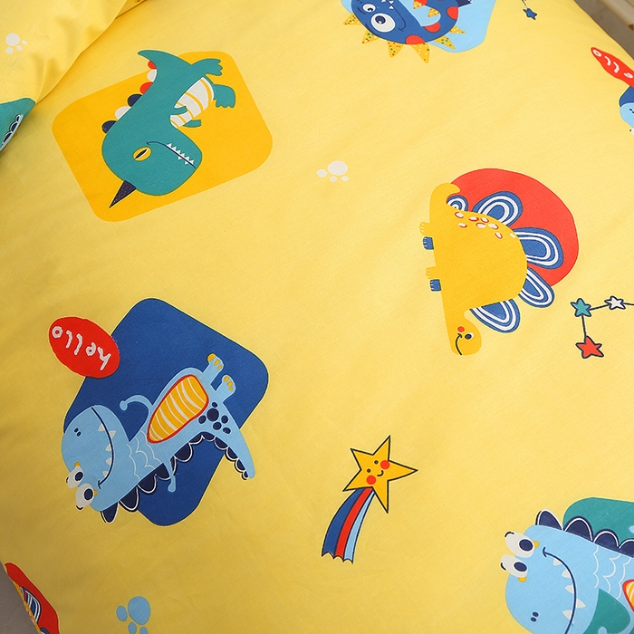 91家纺网 家纺一手货源 找家纺 八零年代 2025新款学生季特惠 全棉幼儿园三件套13372纯棉卡通三件套被套 恐龙乐园-黄