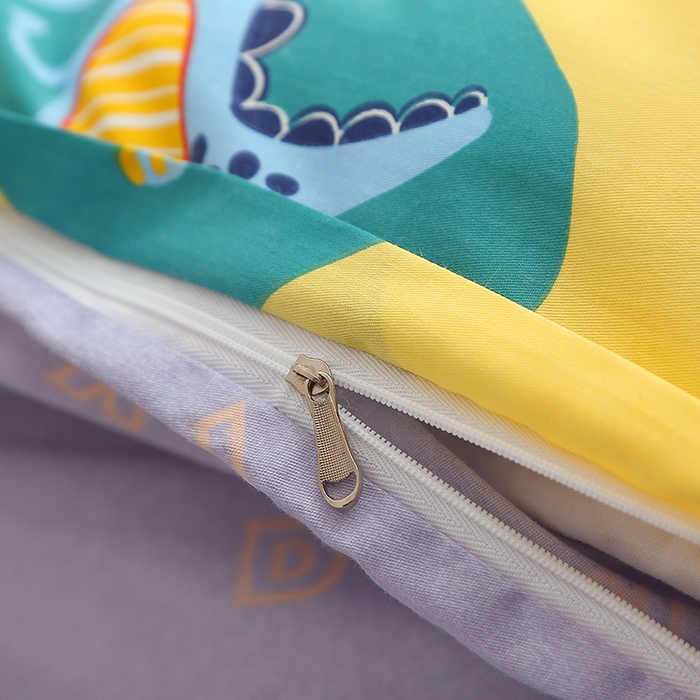 91家纺网 家纺一手货源 找家纺 八零年代 2025新款学生季特惠 全棉幼儿园三件套13372纯棉卡通三件套被套 恐龙乐园-黄