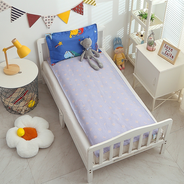 91家纺网 家纺一手货源 找家纺 八零年代 2025新款学生季特惠 全棉幼儿园三件套13372纯棉卡通三件套被套  恐龙乐园-蓝