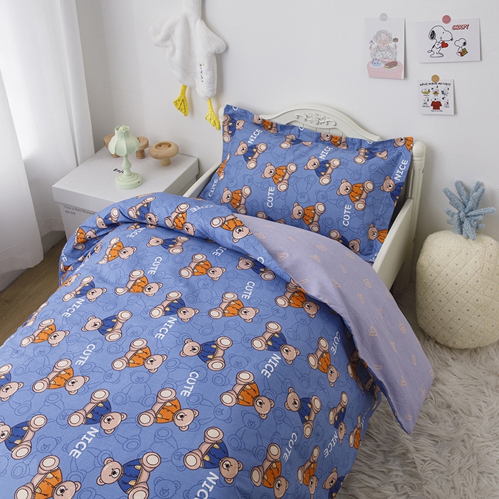 91家纺网 家纺一手货源 找家纺 八零年代 2025新款学生季特惠 全棉幼儿园三件套13372纯棉卡通三件套被套 泰迪小熊