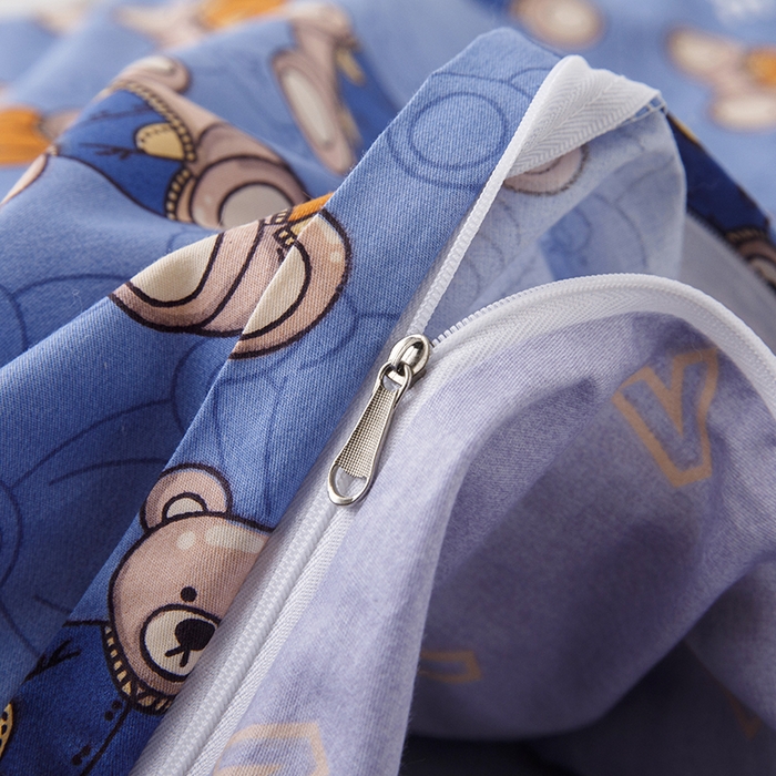 91家纺网 家纺一手货源 找家纺 八零年代 2025新款学生季特惠 全棉幼儿园三件套13372纯棉卡通三件套被套 泰迪小熊