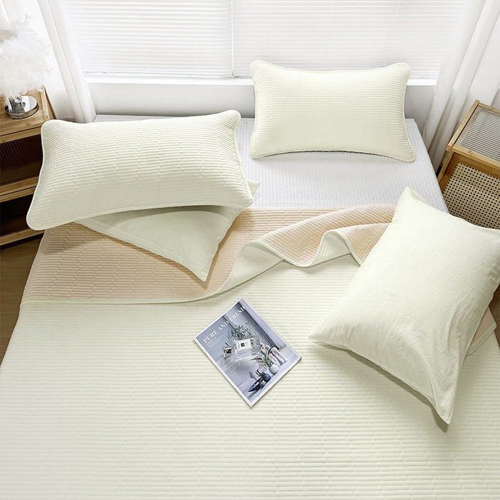 91家纺网 家纺一手货源 找家纺 （总）拾小柒 2025新款全棉色织水洗棉夹棉防滑床盖