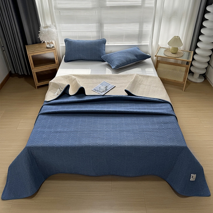 91家纺网 家纺一手货源 找家纺 （总）拾小柒 2025新款全棉色织水洗棉夹棉防滑床盖