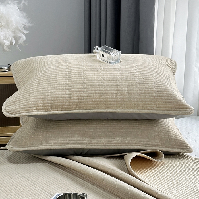 91家纺网 家纺一手货源 找家纺 拾小柒 2025新款全棉色织水洗棉夹棉防滑床盖 卡其色