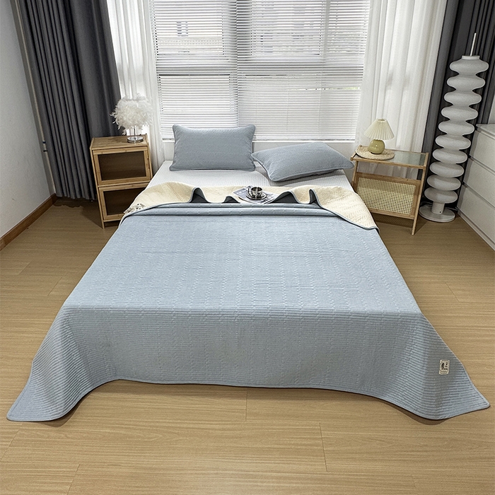 91家纺网 家纺一手货源 找家纺 （总）拾小柒 2025新款全棉色织水洗棉夹棉防滑床盖