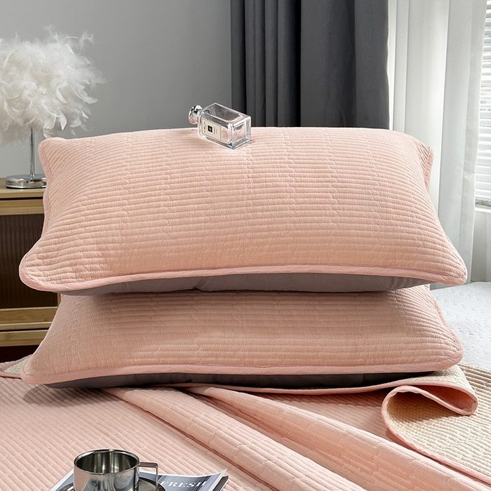 91家纺网 家纺一手货源 找家纺 拾小柒 2025新款全棉色织水洗棉夹棉防滑床盖 粉玉色