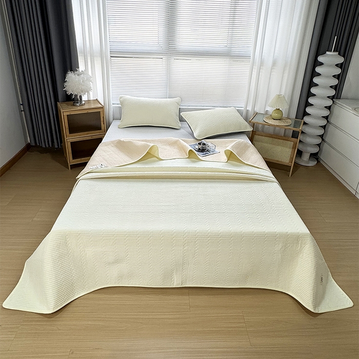 拾小柒 2025新款全棉色织水洗棉夹棉防滑床盖 鹅黄色