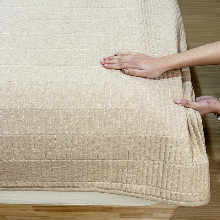 91家纺网 家纺一手货源 找家纺 拾小柒 2025新款全棉色织水洗棉夹棉防滑床盖防水款 卡其色