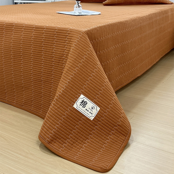 91家纺网 家纺一手货源 找家纺 拾小柒 2025新款全棉色织水洗棉防滑夹棉床盖三四件套 焦糖色