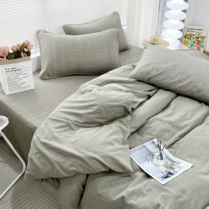 91家纺网 家纺一手货源 找家纺 拾小柒 2025新款全棉色织水洗棉防滑夹棉床盖三四件套 青灰色