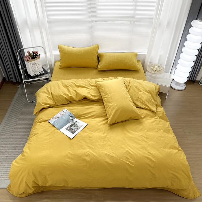 91家纺网 家纺一手货源 找家纺 拾小柒 2025新款全棉色织水洗棉防滑夹棉床盖三四件套 姜黄色