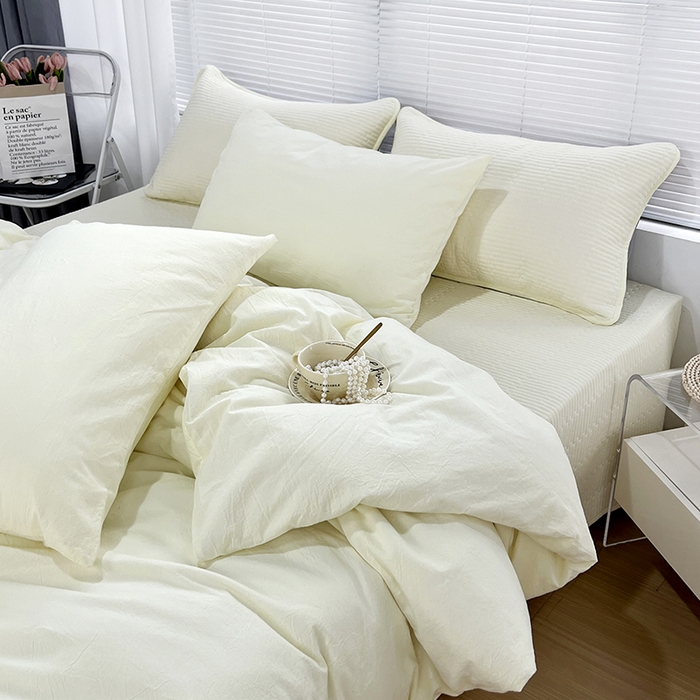 91家纺网 家纺一手货源 找家纺 拾小柒 2025新款全棉色织水洗棉防滑夹棉床盖三四件套 鹅黄色