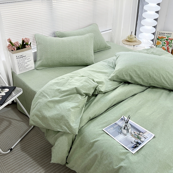 91家纺网 家纺一手货源 找家纺 拾小柒 2025新款全棉色织水洗棉防滑夹棉床盖三四件套 浅绿色