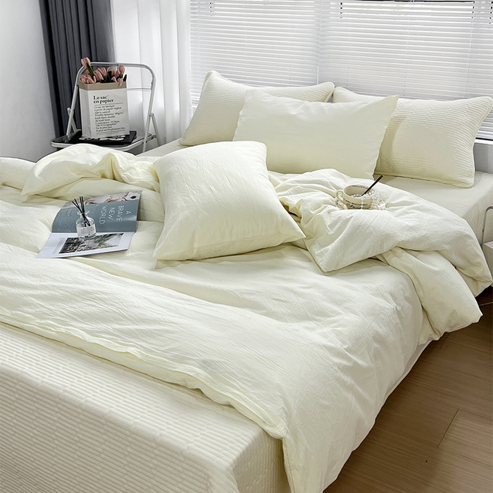 91家纺网 家纺一手货源 找家纺 拾小柒 2025新款全棉色织水洗棉防滑夹棉床盖三四件套 鹅黄色