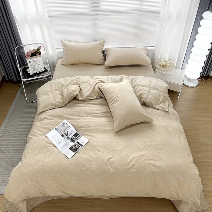 91家纺网 家纺一手货源 找家纺 拾小柒 2025新款全棉色织水洗棉防滑夹棉床盖三四件套 卡其色