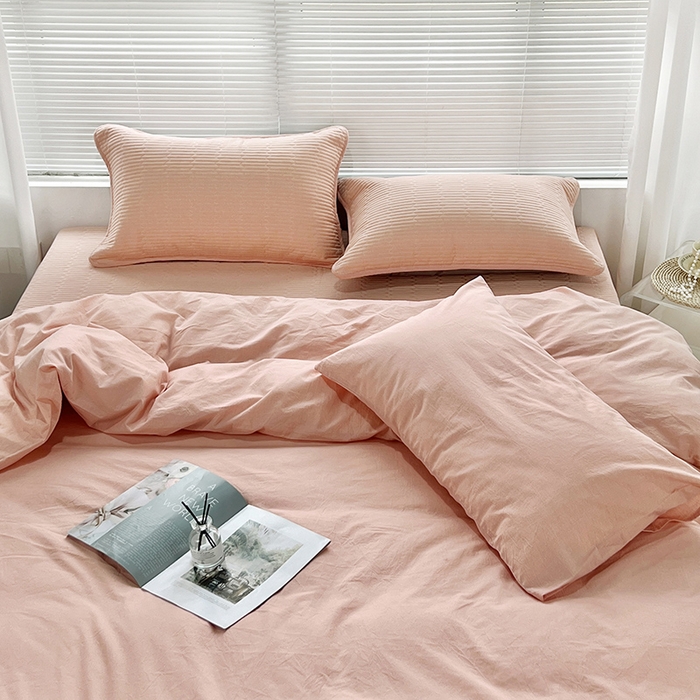 91家纺网 家纺一手货源 找家纺 拾小柒 2025新款全棉色织水洗棉防滑夹棉床盖三四件套 粉玉色