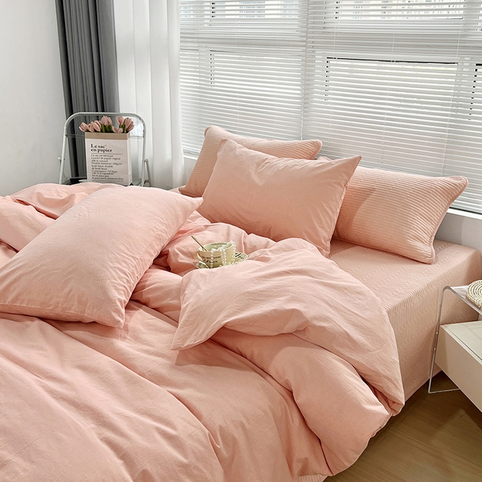 91家纺网 家纺一手货源 找家纺 拾小柒 2025新款全棉色织水洗棉防滑夹棉床盖三四件套 粉玉色