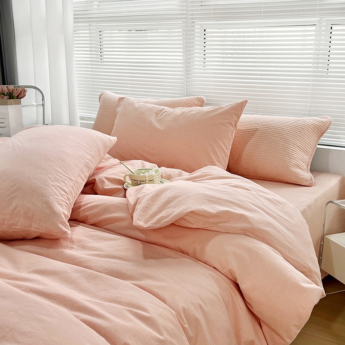 91家纺网 家纺一手货源 找家纺 拾小柒 2025新款全棉色织水洗棉防滑夹棉床盖三四件套 粉玉色