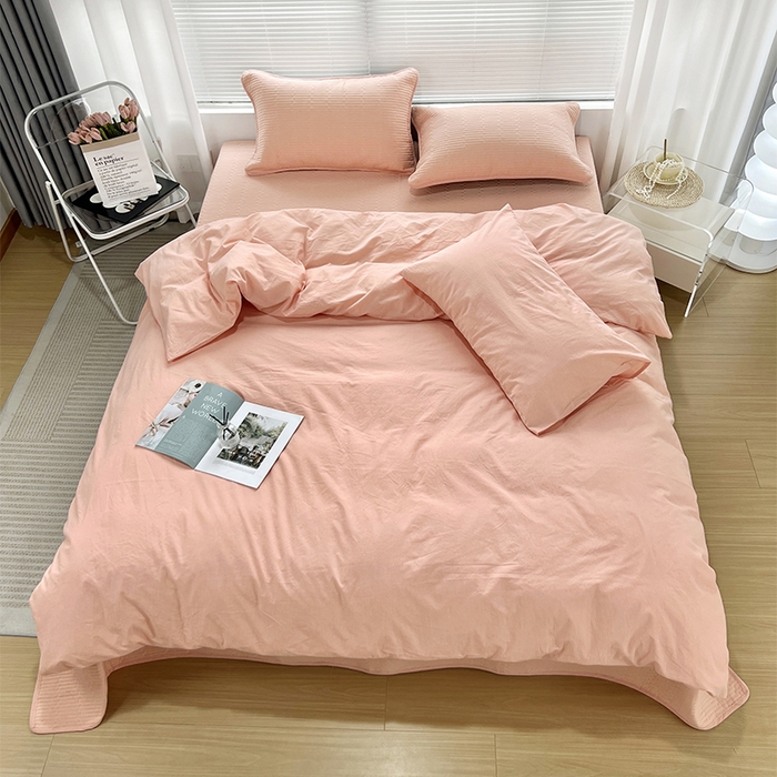 91家纺网 家纺一手货源 找家纺 拾小柒 2025新款全棉色织水洗棉防滑夹棉床盖三四件套 粉玉色