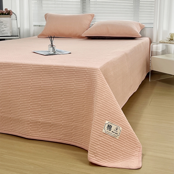 91家纺网 家纺一手货源 找家纺 拾小柒 2025新款全棉色织水洗棉防滑夹棉床盖三四件套 粉玉色